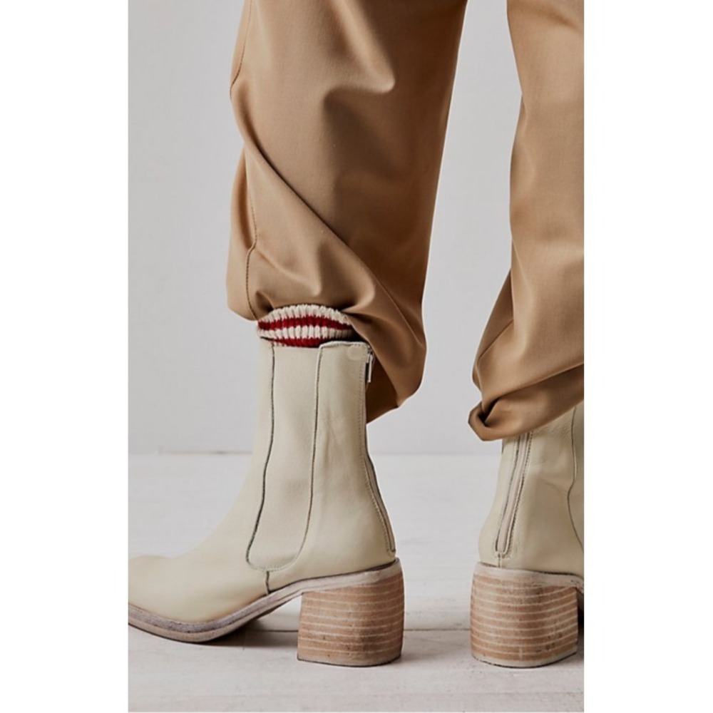 Free People Essential Chelsea Low Boot Sandy Beige 2" Block Heal Back Zip SZ‎ 7